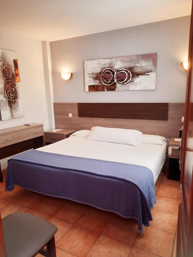 Hostal La Colonia Марбелья Екстер'єр фото